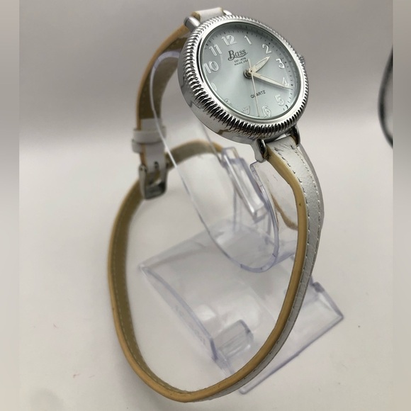 Bass Est. 1876 Women’s Watch Long Strap White Band Silver Bezel (New Battery) - Picture 3 of 9